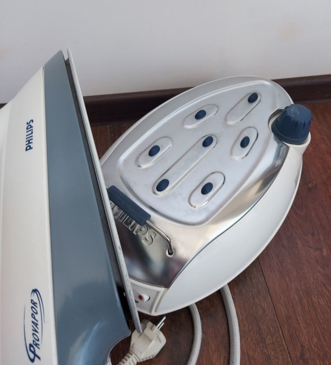 Żelazko parowe Philips Provapor 6265 ze stacją