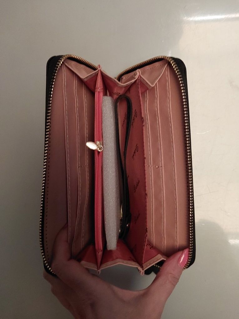 PORTFEL NA TELEFON damski duży czarny ala Michael kors