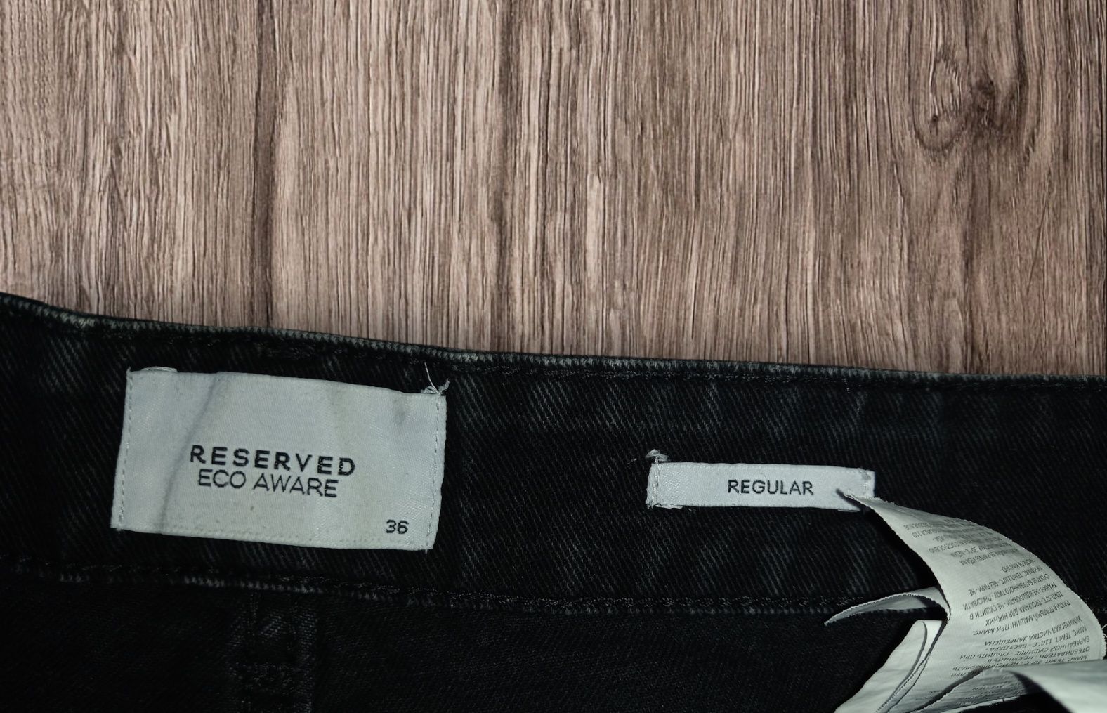 Шорты черные джинсовые  regular reserved 36(46) размер