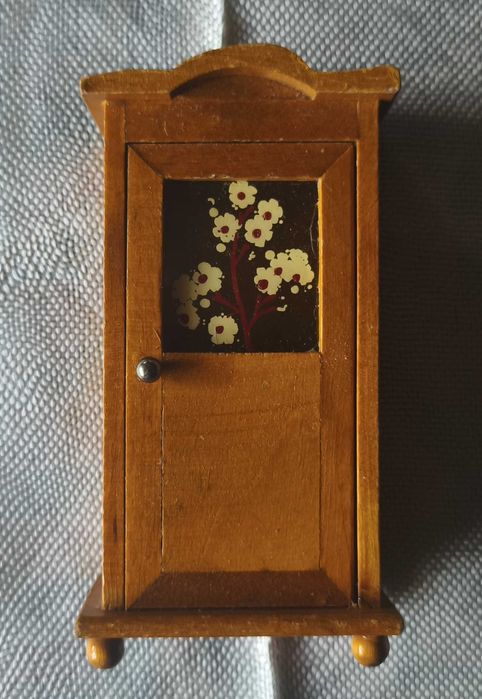 Armário quarto casa de bonecas