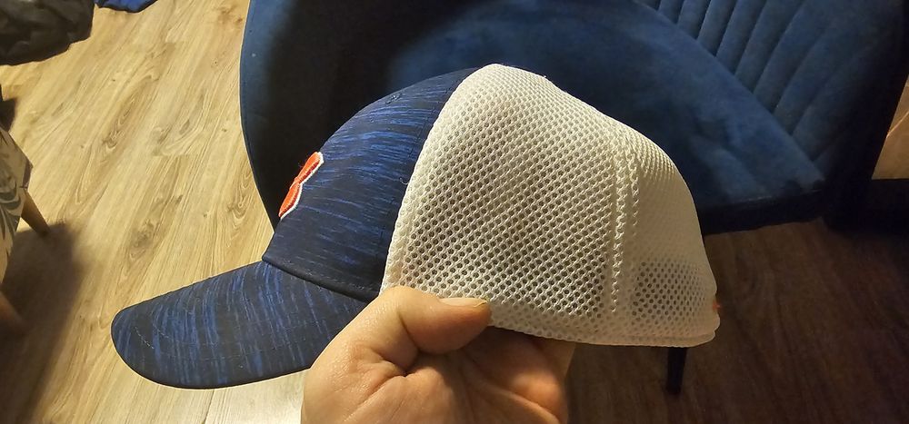 Under Armour czapka z daszkiem dziecięca wiek 6 - 9 lat