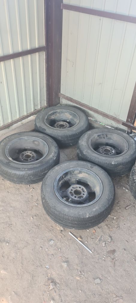 Продам диски R13 4x98 4x100 с резиной  в хорошем состоянии