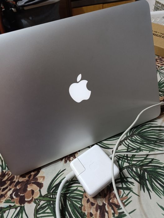 Laptop Apple  MacBook Air 13