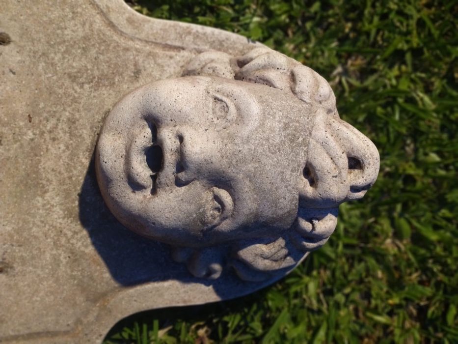 Conjunto de 2 Fontes em Pedra – Formato Anjo