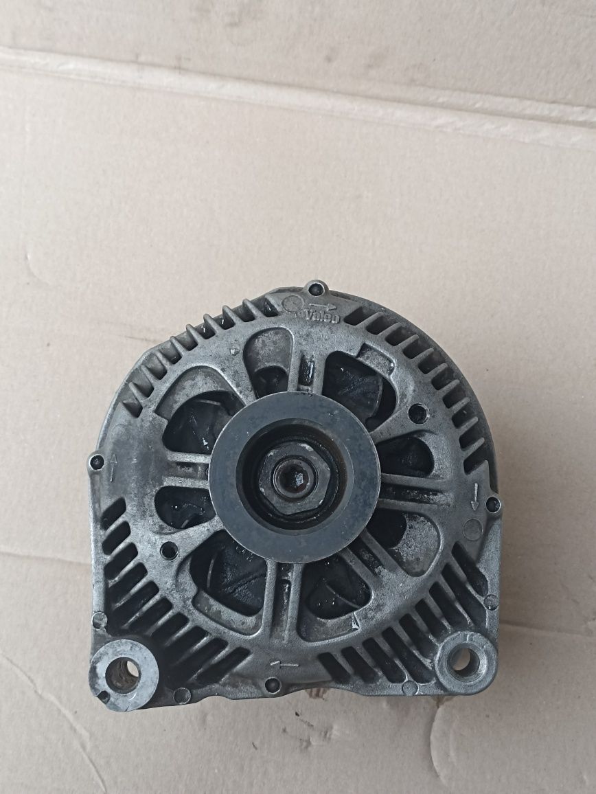 Генератор BMW E39 Valeo 90-120A