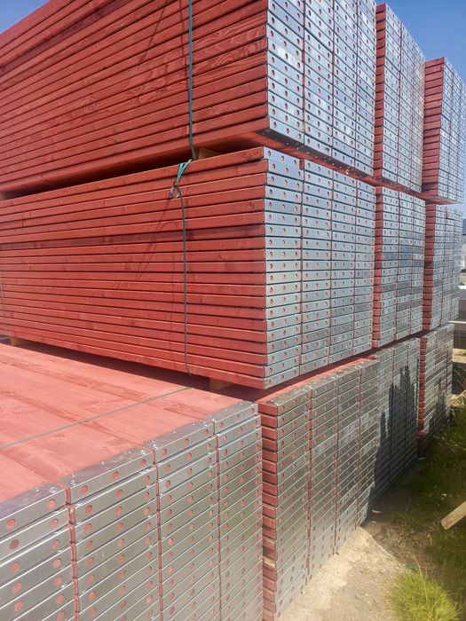 rusztowanie elewacyjne plettac poznańskie