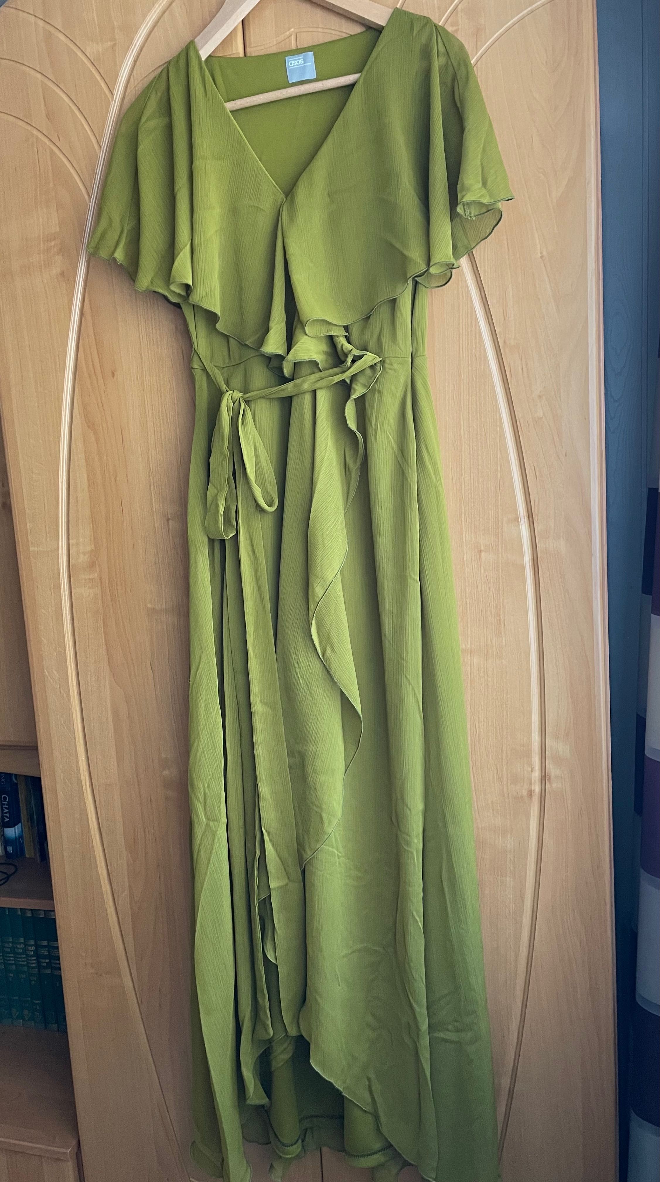 Zwiewna, romantyczna sukienka midi marki Asos rozmiar 38