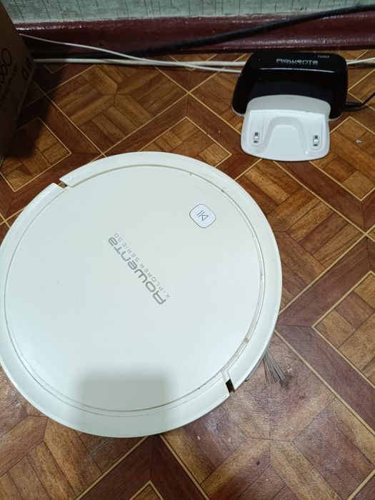 Продам робот пылесос