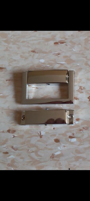 Zamki, zapięcia do skrzyni futerału