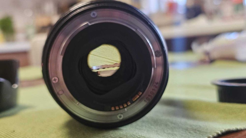 Obiektyw Canon EF 24-105 mm f/4L IS USM + filtr HOYA Super Pro 1