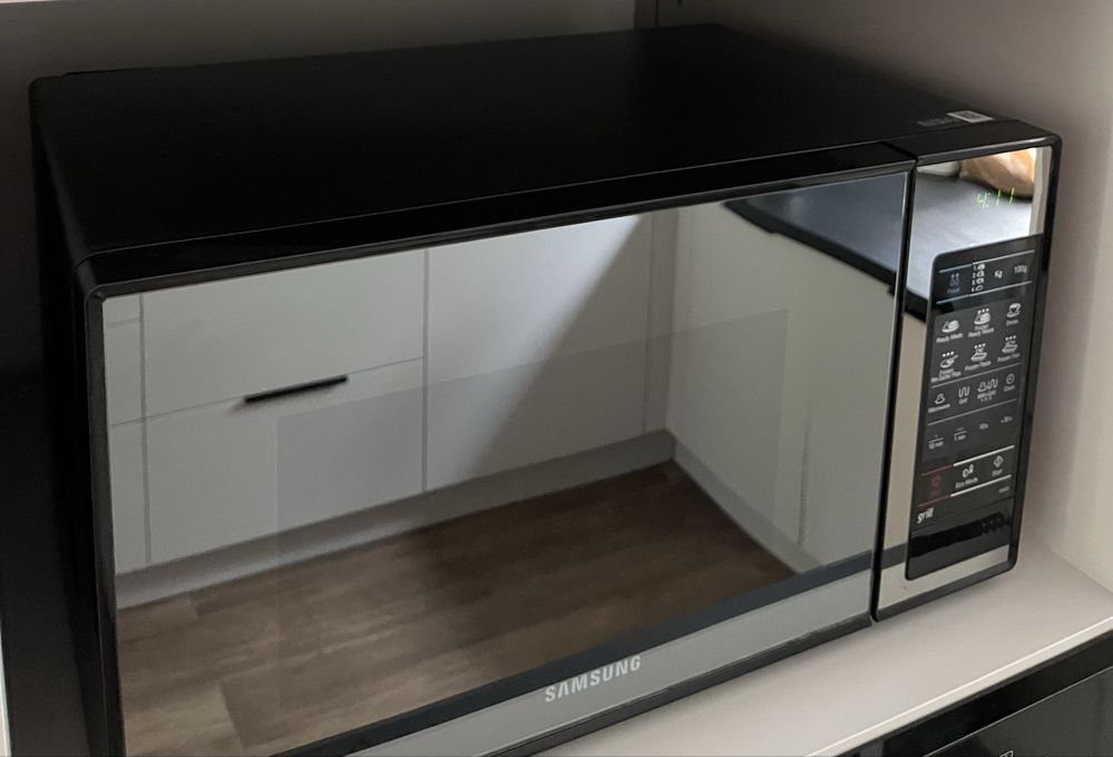 Kuchenka mikrofalowa Samsung GE83X