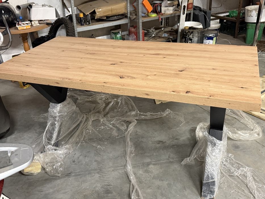 Piękny stół  , gruby blat