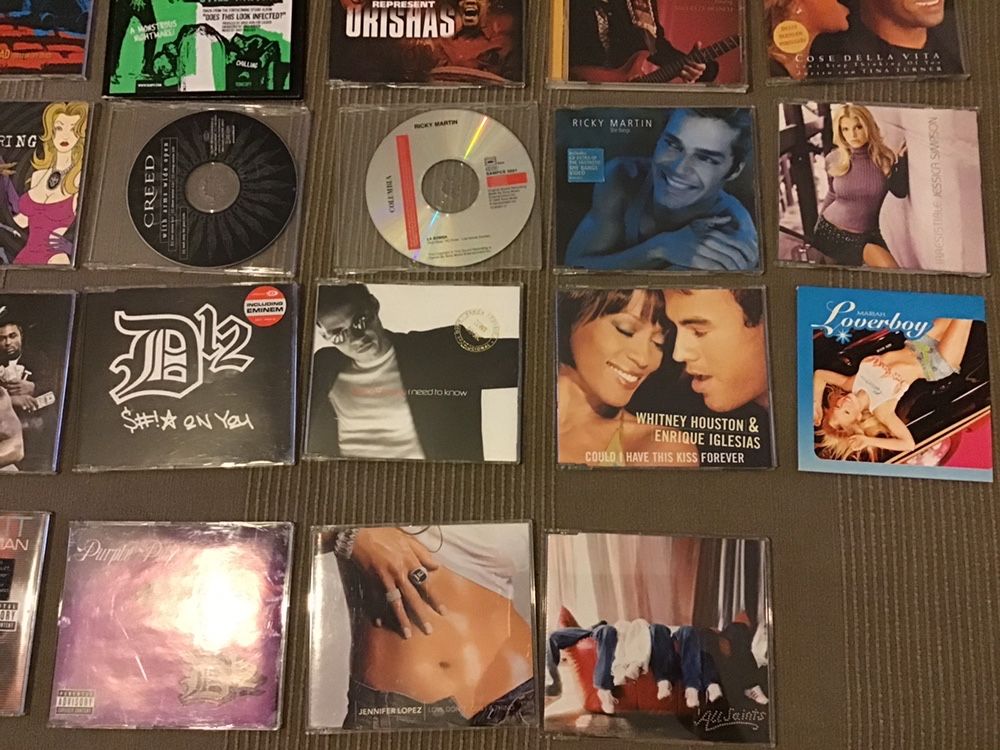 CDs Single música anos 90 e 2000 Linkin park maroon 5 U2 limp bizkit