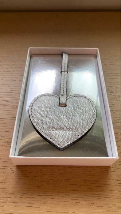 Pingente Charme Amuleto Acessório de pendurar Coração Michael Kors