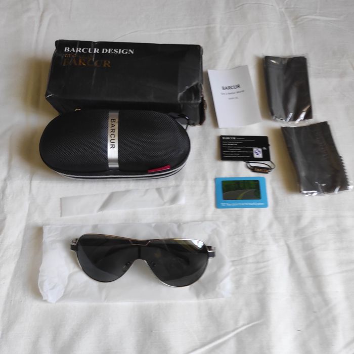 Солнцезащитные очки фирмы Barcur с поляризацией.
