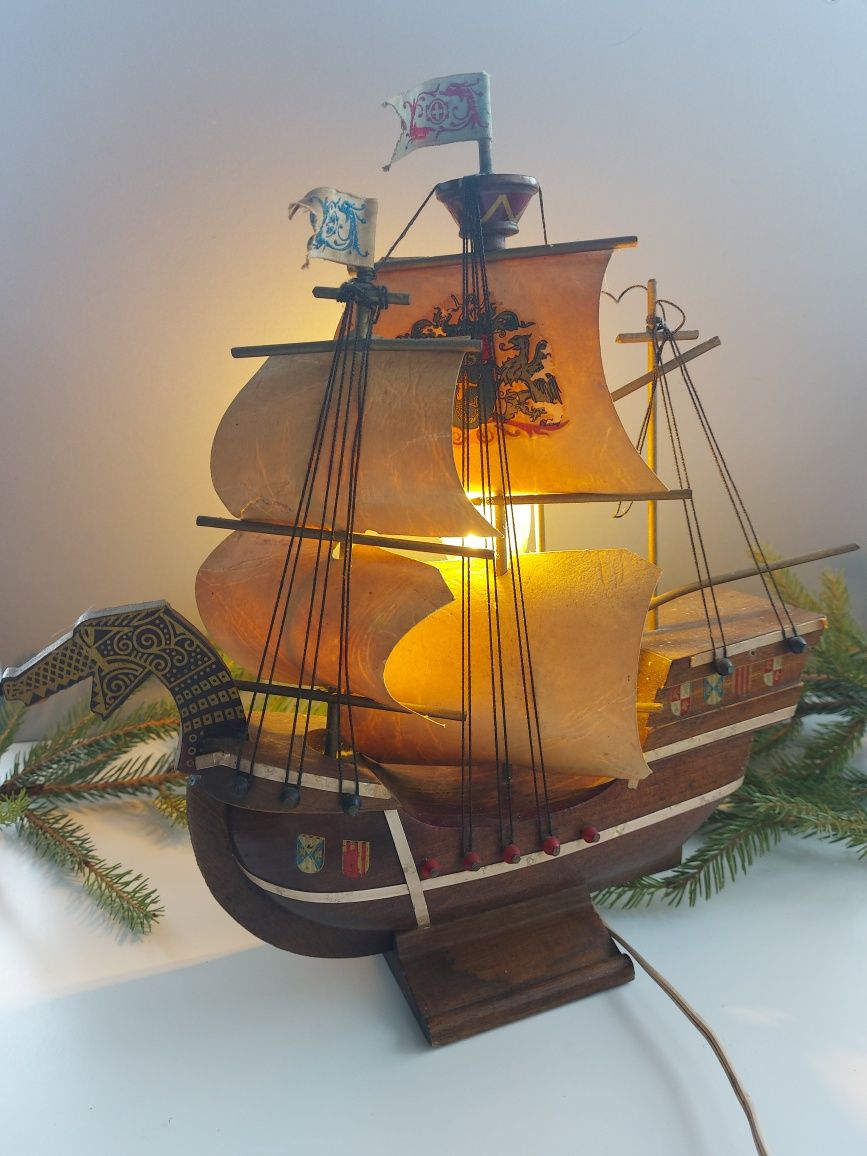 Drewniana lampa żaglowiec z Holandii, kolekcjonerska, 3-masztowa lampa
