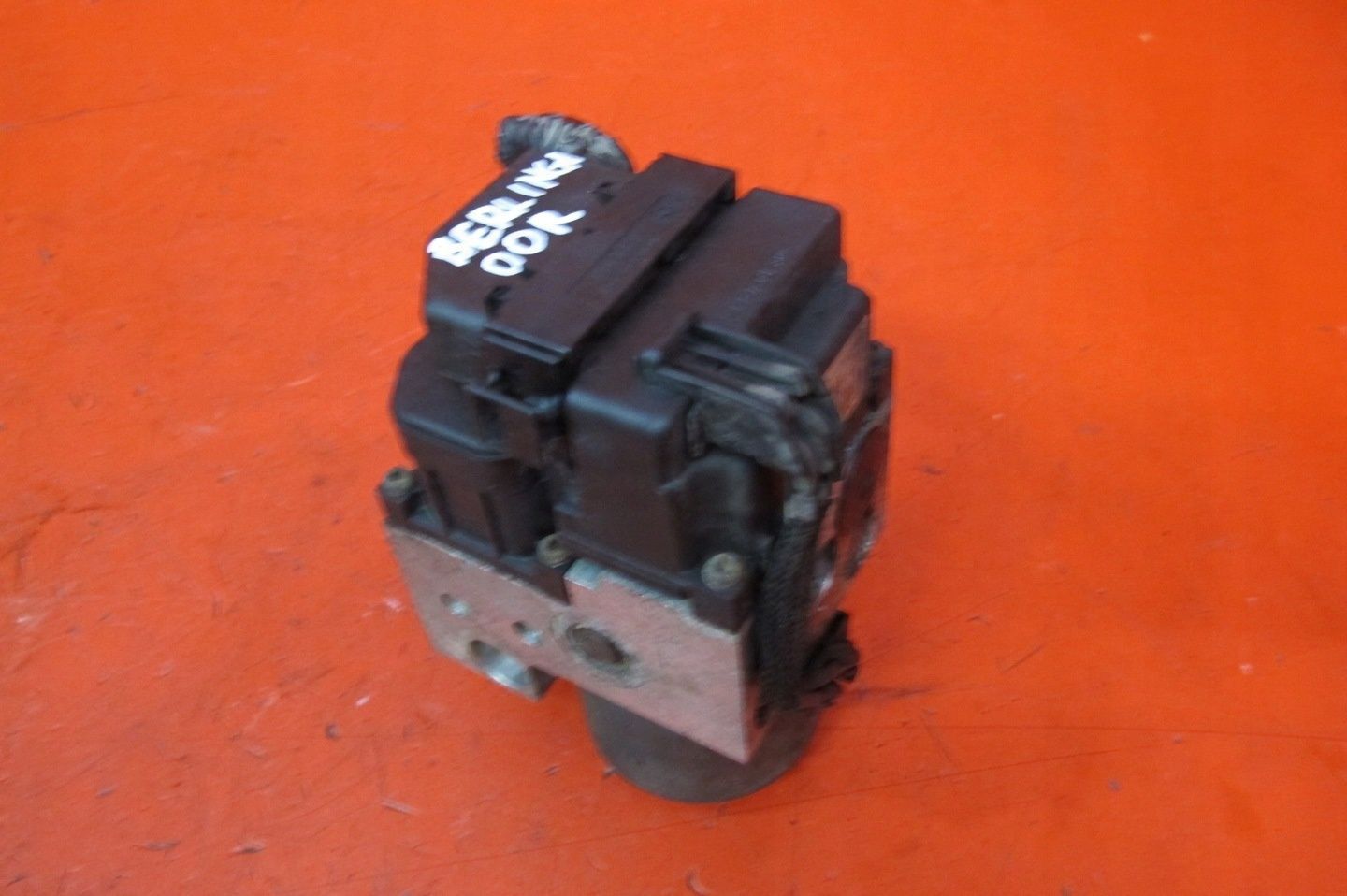 CITROEN BERLINGO 1 I PEUGEOT PARTNER 96- POMPA ABS 0273004439 9635756480