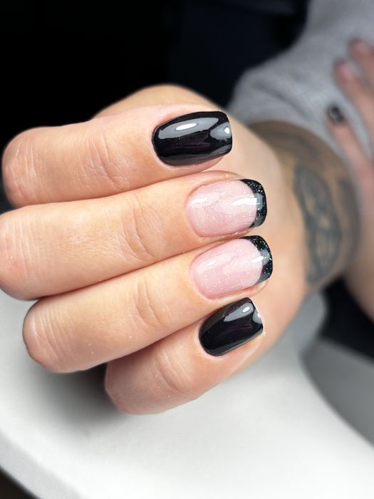 Manicure hybrydowy lub żelowy z parafiną