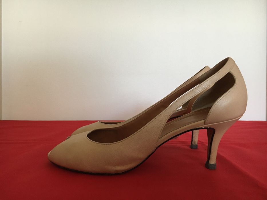 Sapatos abertos de senhora cor bege