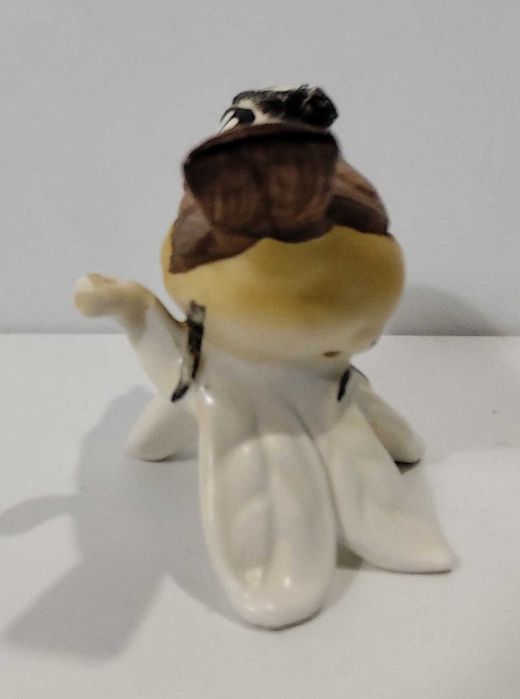 Goebel - Ave canora em porcelana