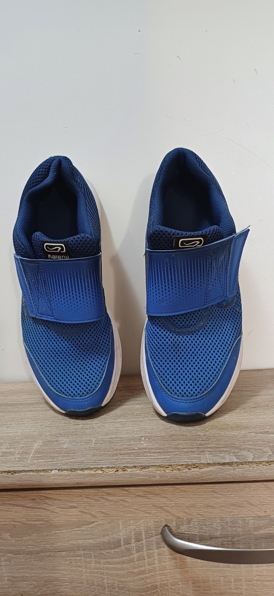 Letnie buty 39 niebieskie kobalt zarówno chłopca i dziewczyny decatlon