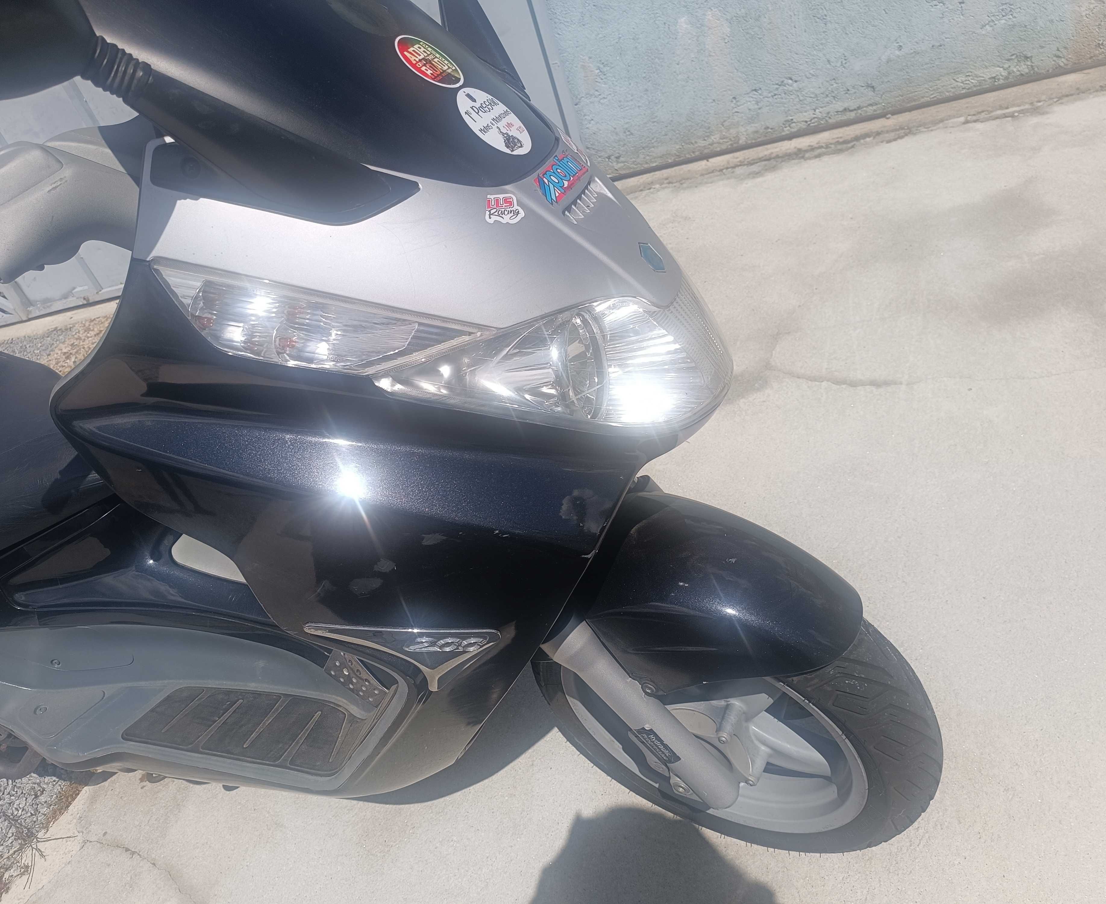 Piaggio X8 200CC