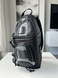 Mochila lowepro slingshot 100 aw