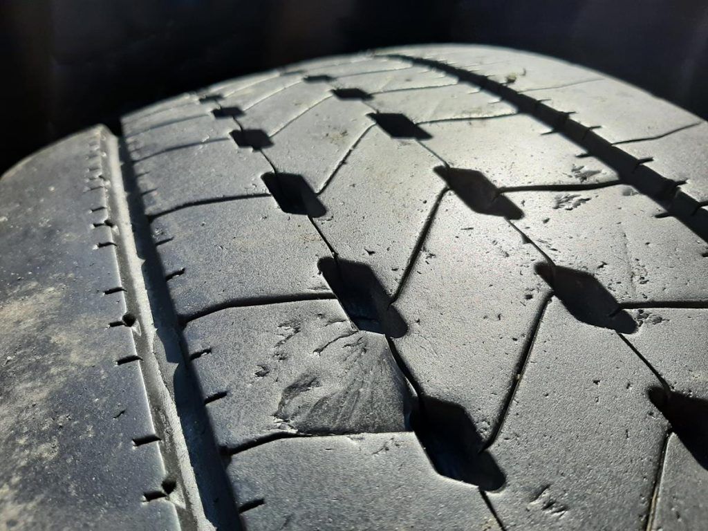 Opona używana ciężarowa 275/70R22.5 GOODYEAR KMAX S 400zł C2460