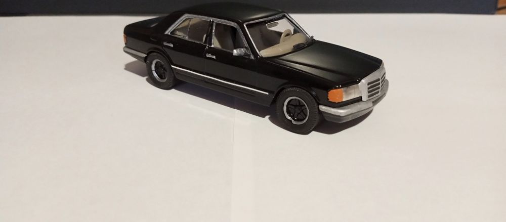 Mercedes 280se w126 Norev 1:43