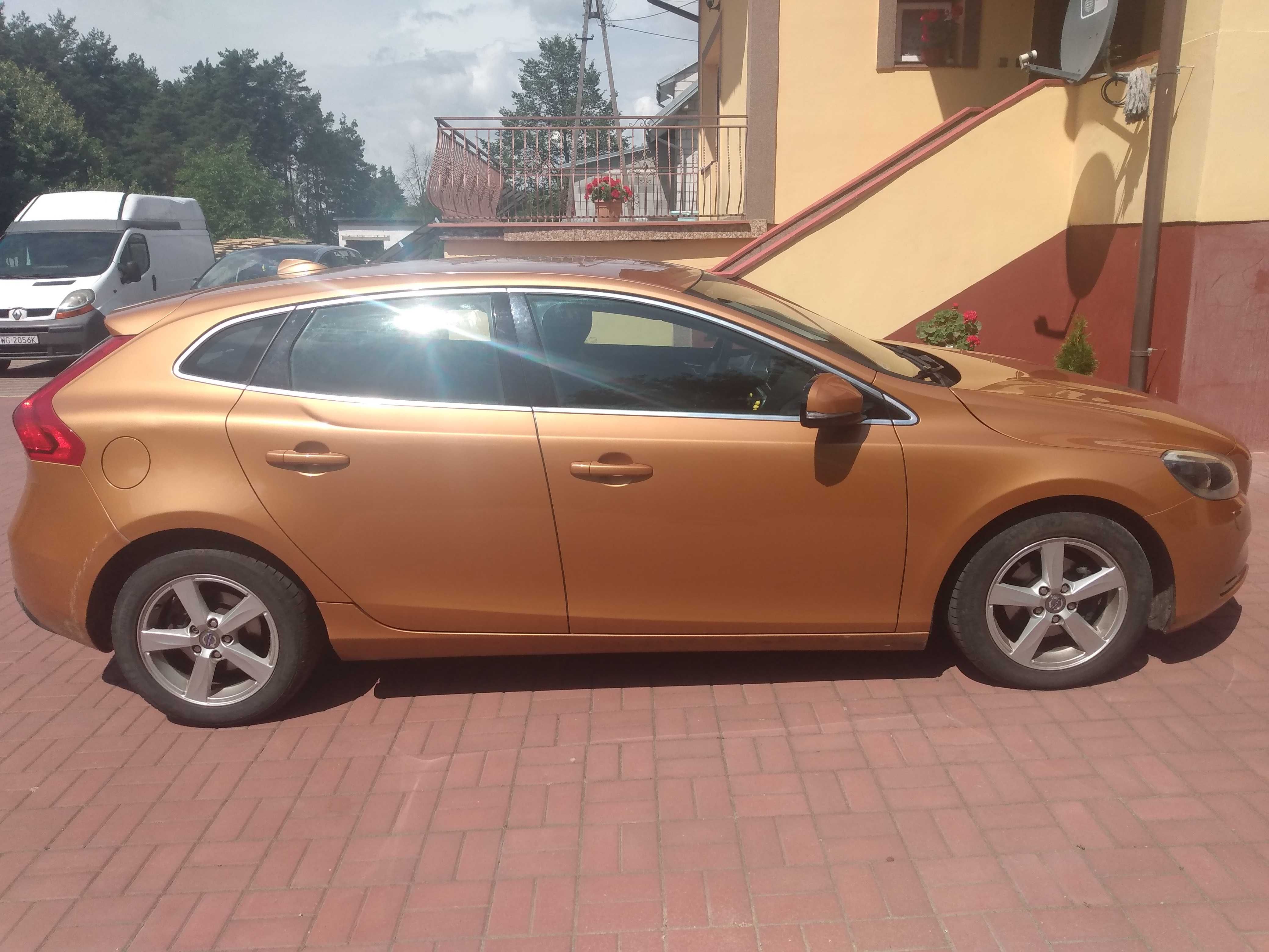 Volvo V40 D2 2013