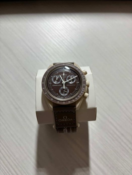 Часи OMEGA x Seatch