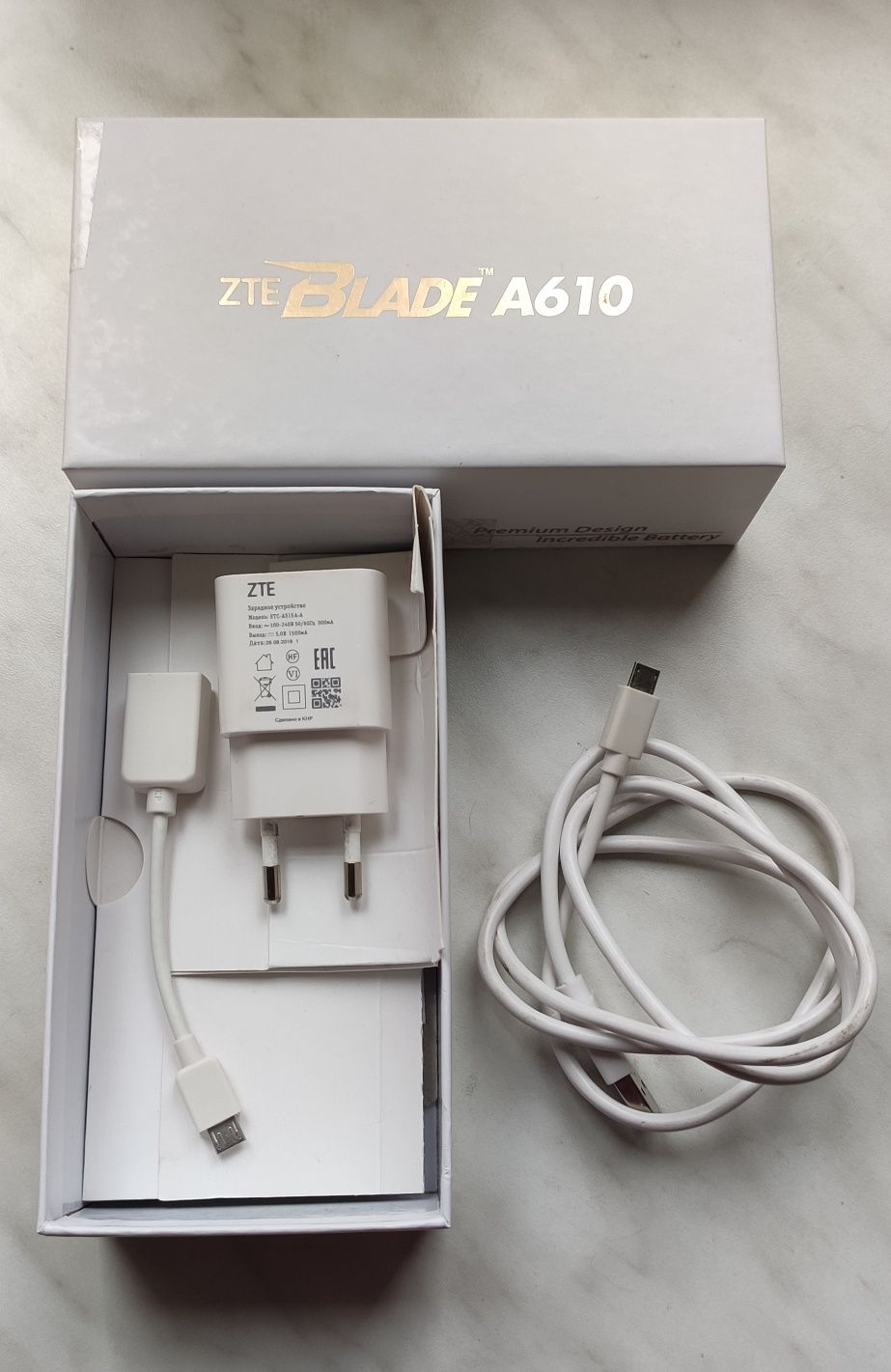 Мобильный телефон ZTE Blade A610 Gold