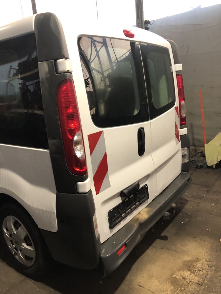 Drzwi przednie boczne tylne Renault Trafic,Opel Vivaro 01-14