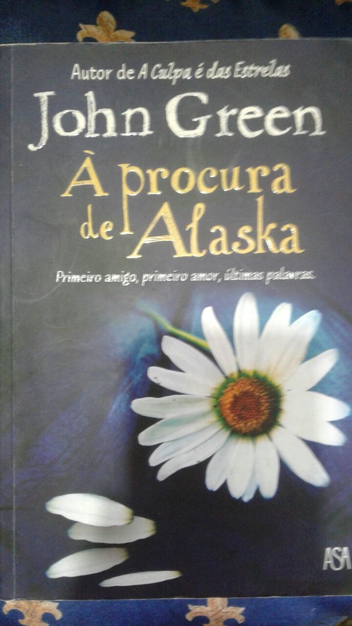 Livro"A procura do Alaska de Jonh Green
