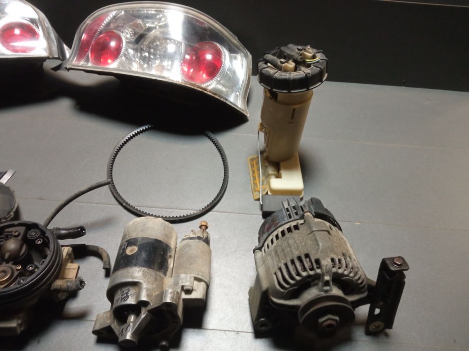 Citroen Saxo 1.1 rozrusznik alternator monowtrysk cewka lampy pompka