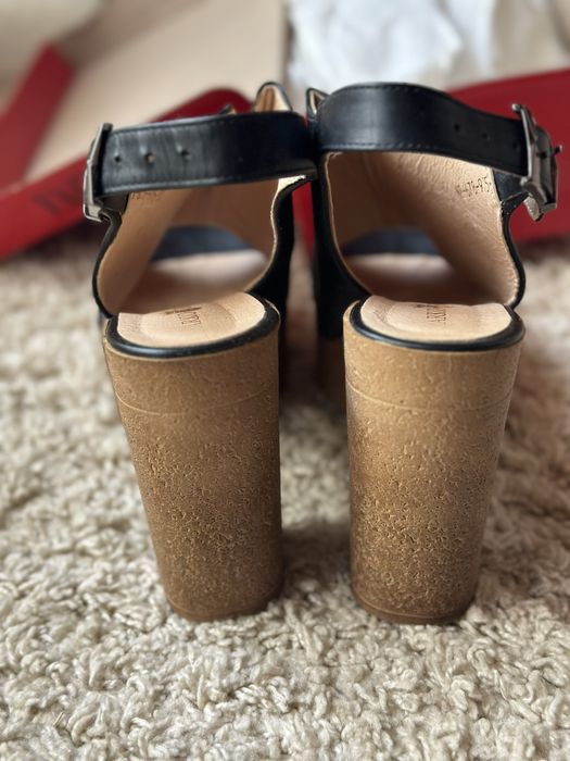 Шкіряні жіночі босоніжки