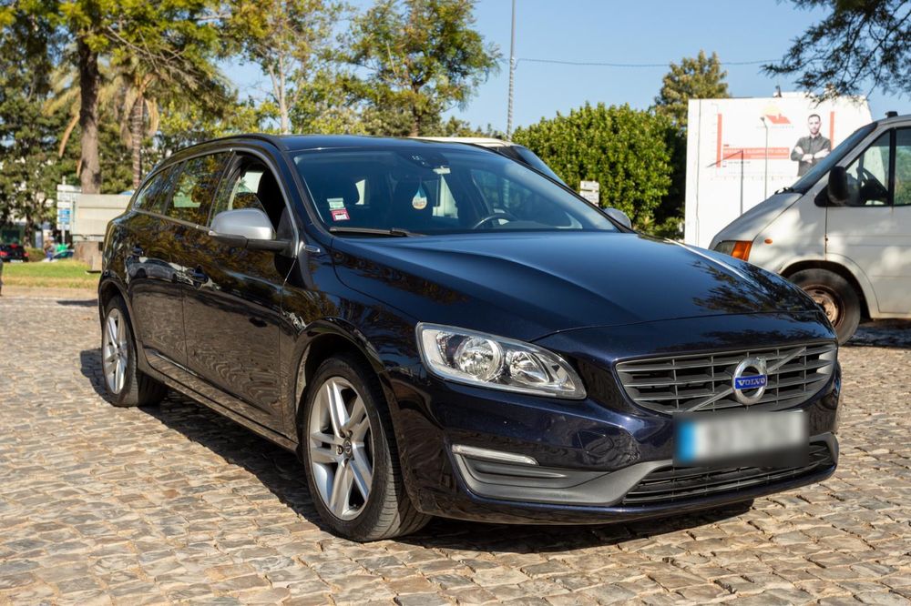 Vovlvo V60 carrinha 2.4 D6 Hybrida plug in a gasoleo com 280 cavalos