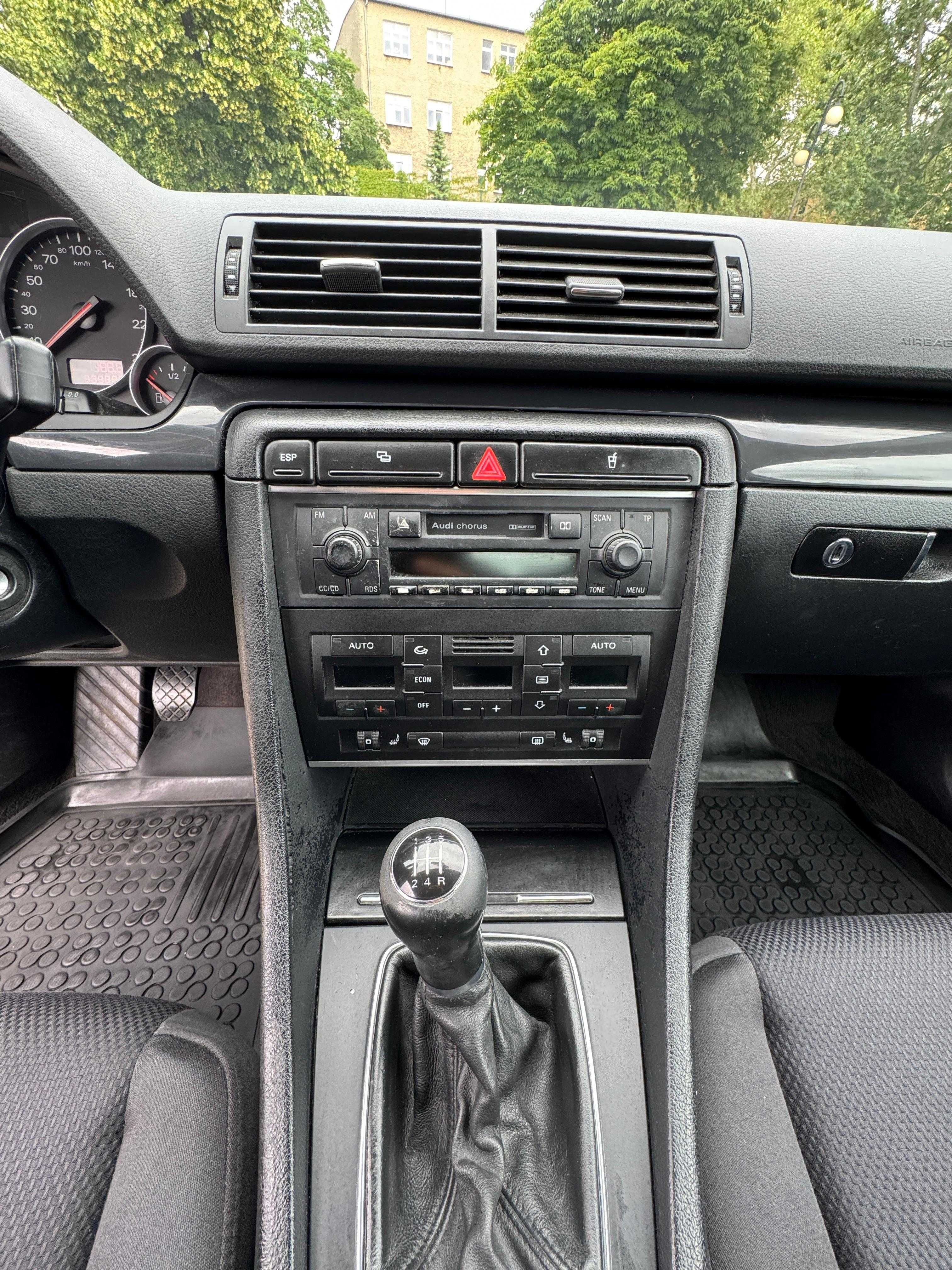 Audi A4 B6 2.0 Benzyna LPG Sedan Czarna 2001 r.