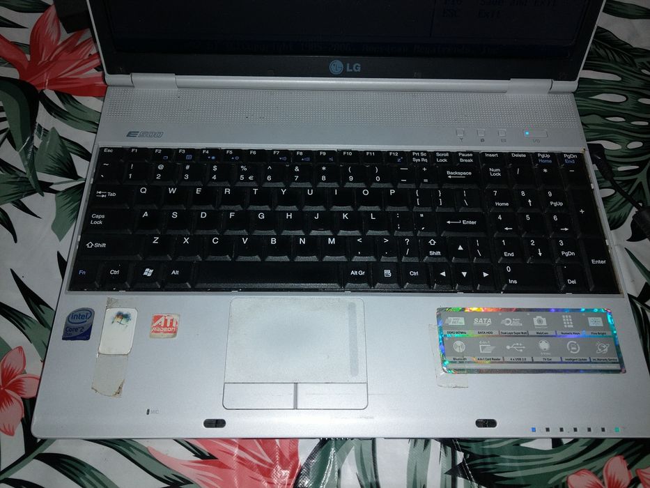 Laptop LG e500 kompletny