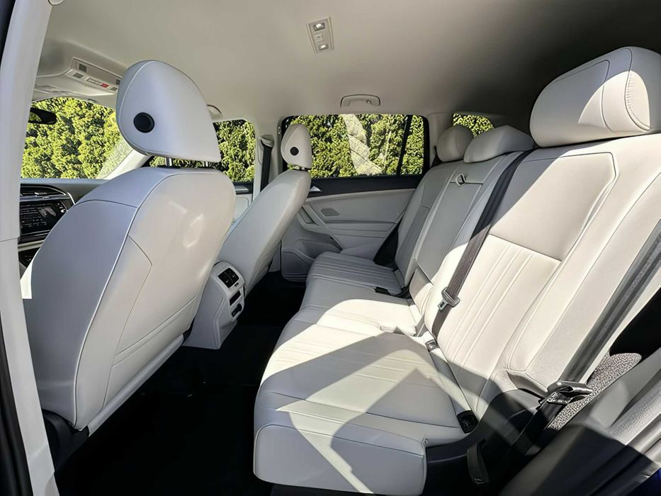 Volkswagen Tiguan      2022