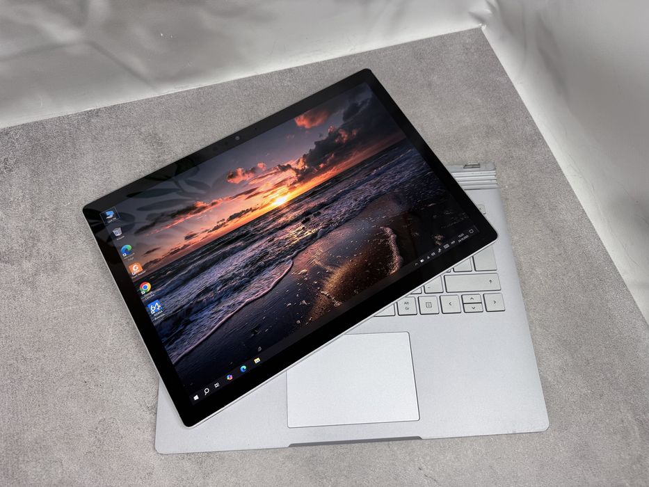 Сенсорний Ноутбук Microsoft Surface Book/i7-6600U/8GB/SSD 256GB/3K