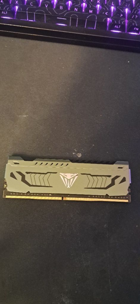 Ram viper ddr4  8GB
