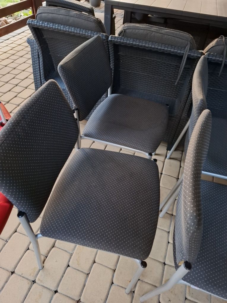 Krzesła metalowe miękkie obicia