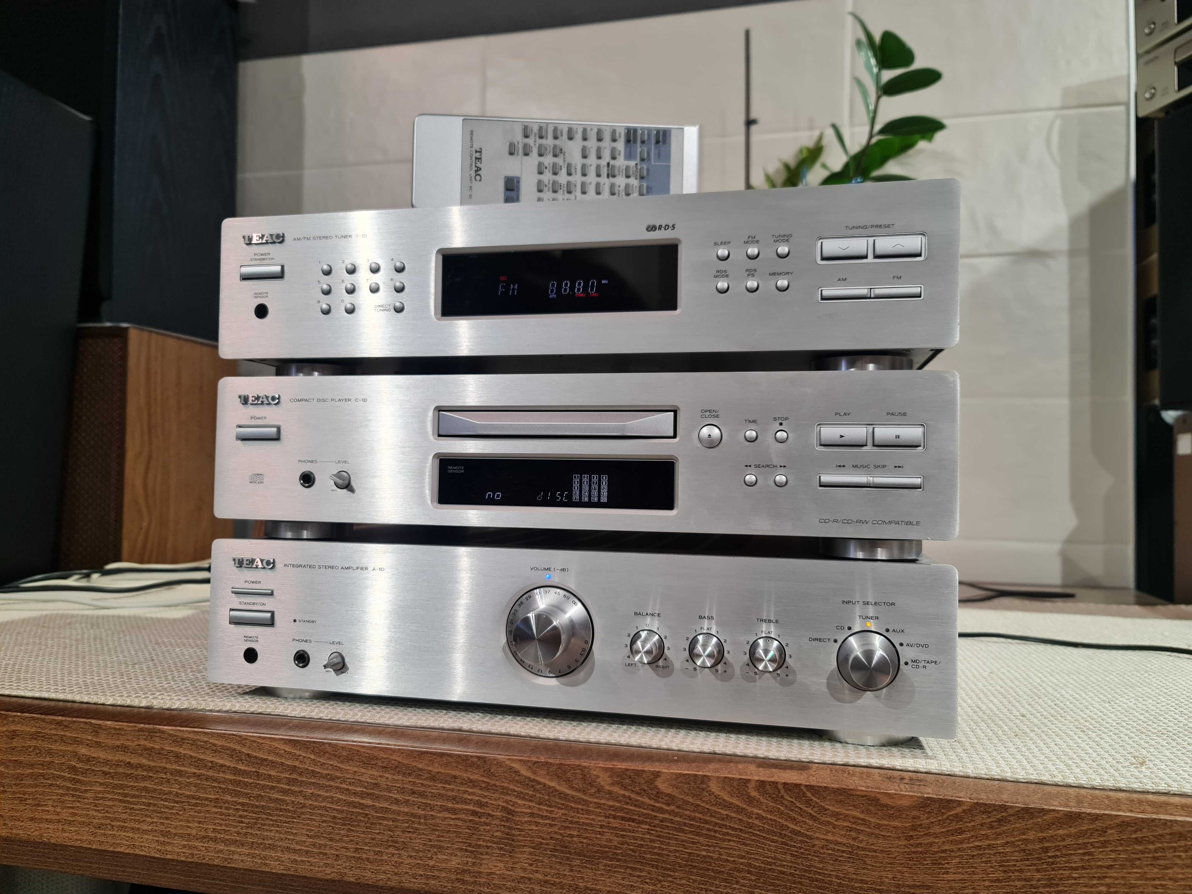 Якісна система від TEAC, A-1D + C-1D + T-1D