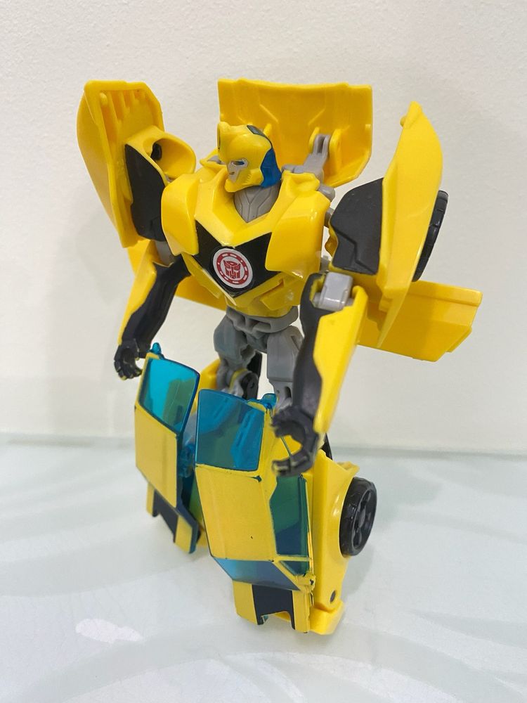 Трансформер Бамблбі Bumblebee