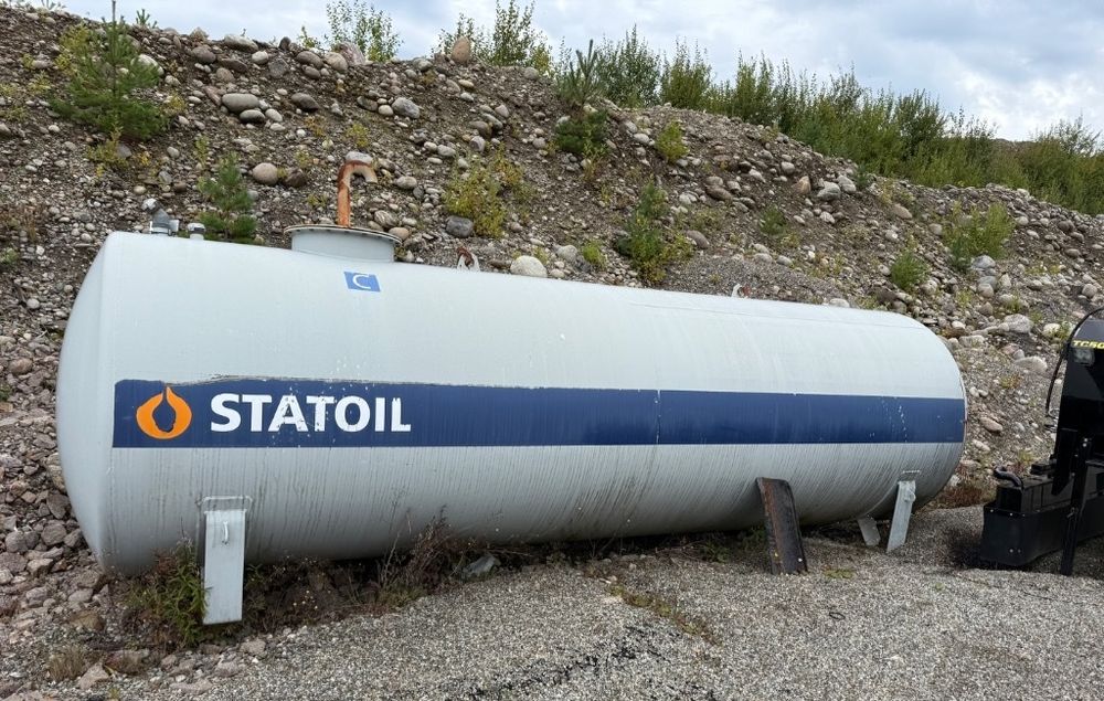 Zbiornik 10000 L, na disel z  pompą i licznikiem, ikiem,