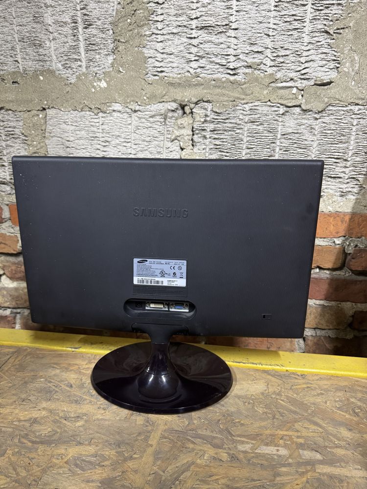 Monitor LS22C300BS/EN 22 cale Samsung