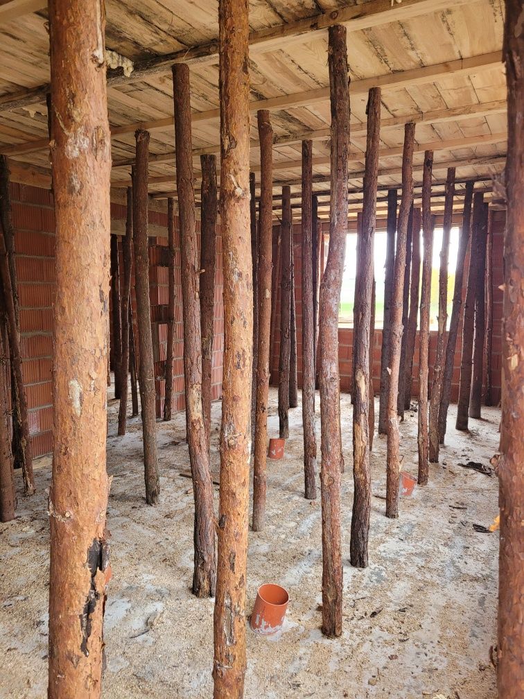 Stemple, deski szalunkowe oraz pasy na 250m2 szalunku