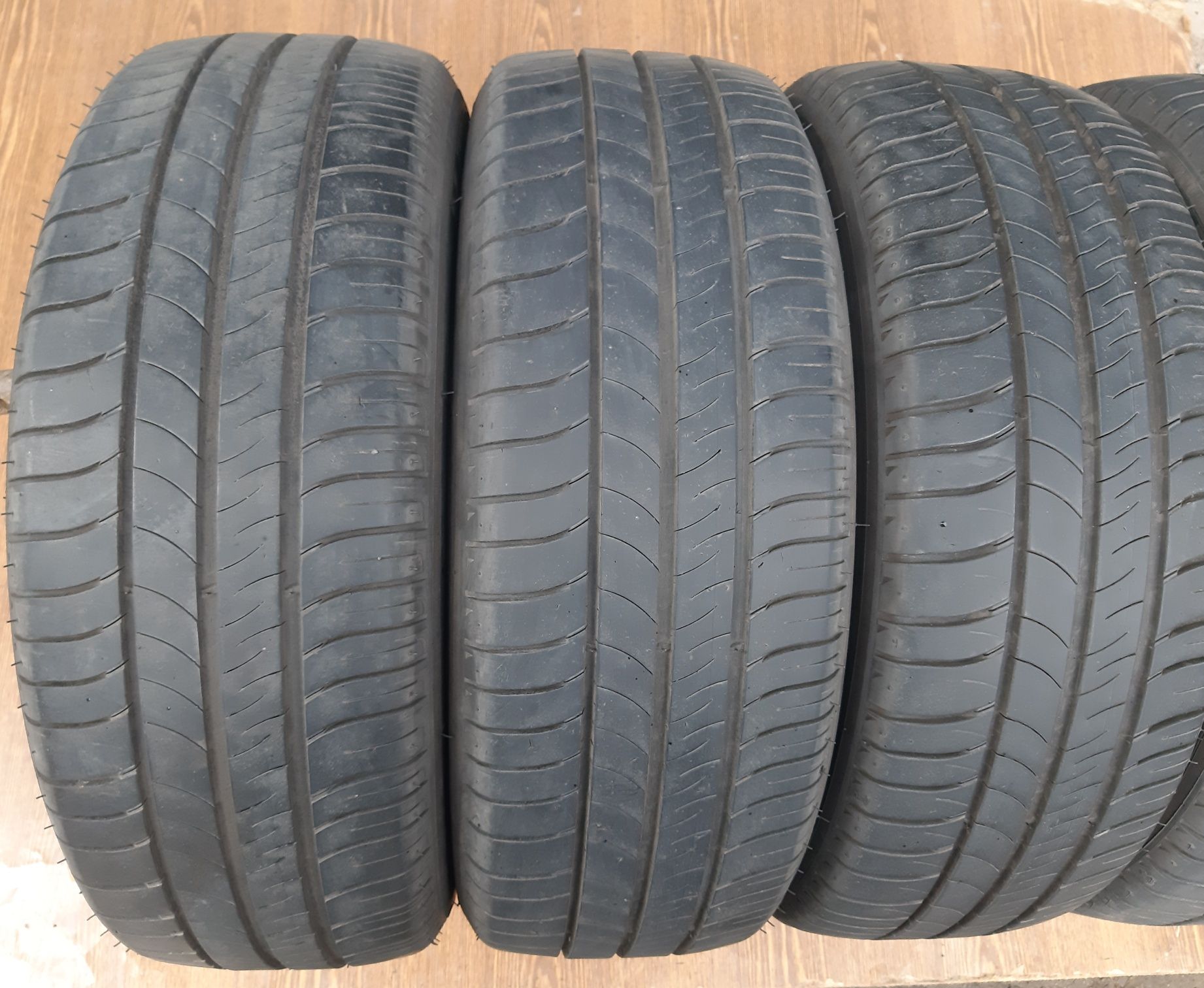 Шини 4шт   r16  205-60 Michelin