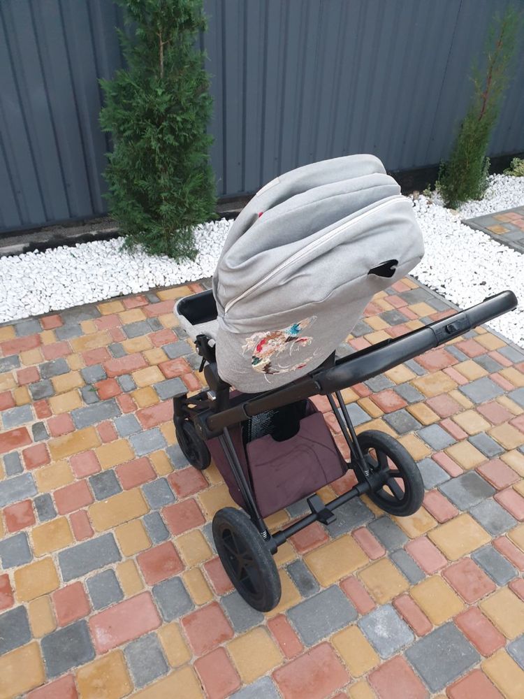 Продам коляску Cybex